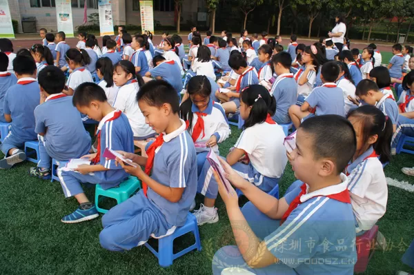 2012年10月23日“学校食品安全宣传月”启动仪式